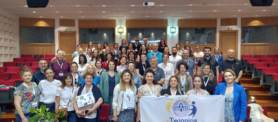 10-12-mayis-2024-tarihleri-arasinda-yunanistanin-patras-sehrinde-etwinning-cok-tarafli-irtibat-semineri-duzenlendi