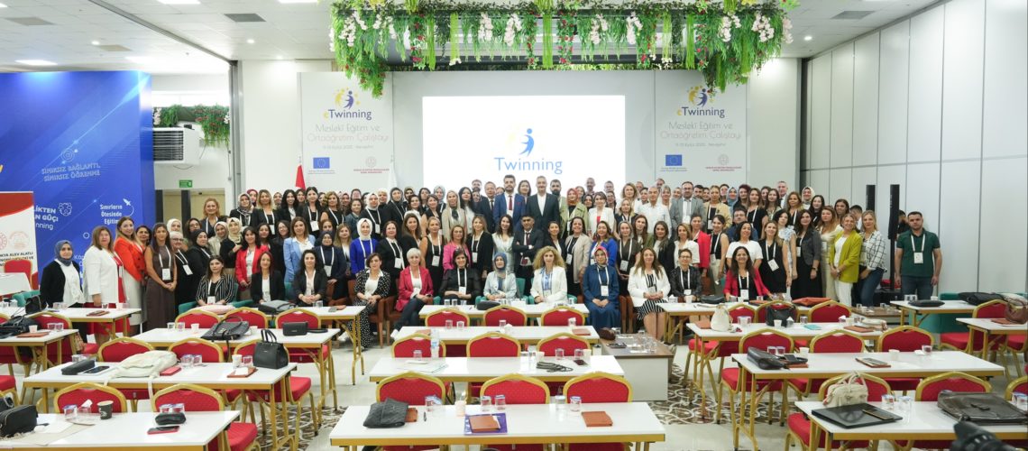etwinning-isbasi-gozlem-faaliyeti-ve-etwinning-mesleki-egitim-ve-ortaogretim-calistayi-nevsehirde-gerceklestirildi