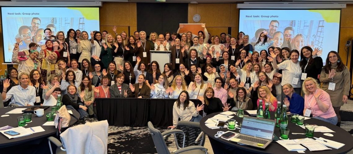 gelecege-hazirlik-erken-cocukluk-egitimi-ve-ilkogretimde-temel-becerilerin-guclendirilmesi-calistayi-pragda-gerceklestirildi